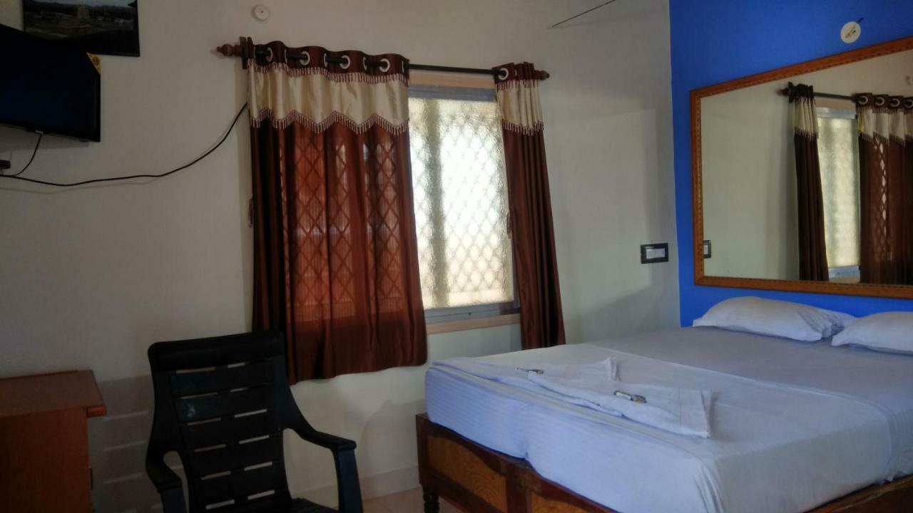 Rocky Guesthouse Хампі Екстер'єр фото